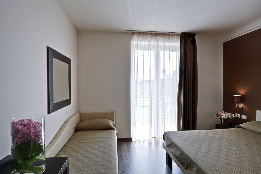Hotel Acquadolce Peschiera del Garda Ngoại thất bức ảnh